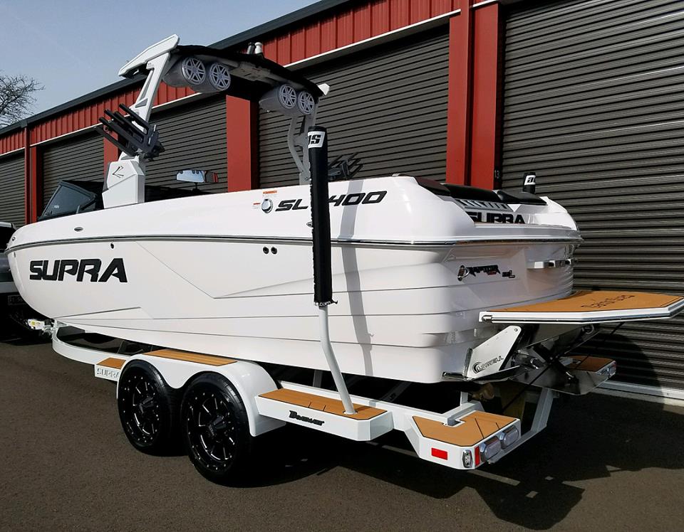 Катер Supra SL - классический флагман Supra Boats